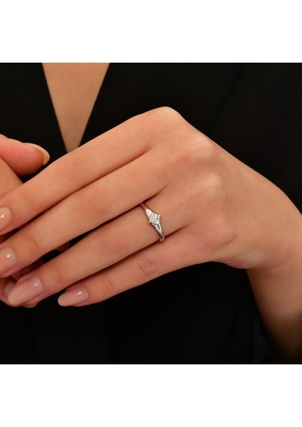 0.10 Karat Pırlanta Tektaş Yüzük modelleri