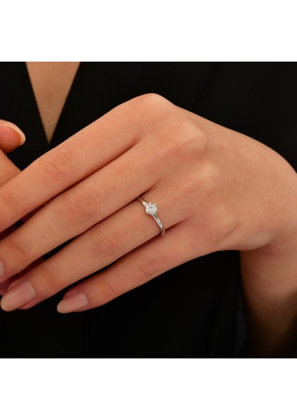 0.10 Karat Pırlanta Tektaş Yüzük modelleri