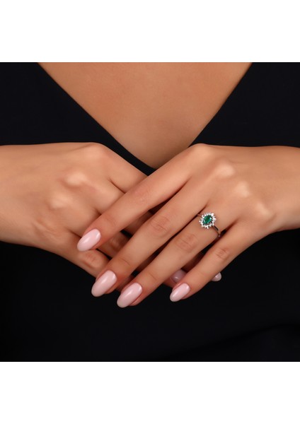 0.07 Karat Zümrüt Taşlı Pırlanta Yüzük modelleri