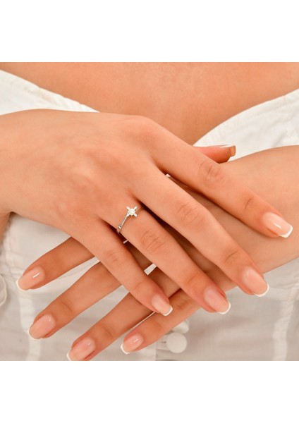 0.30 Karat Pırlanta Tektaş Yüzük fiyatları