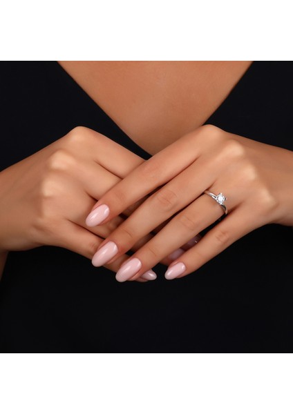 0.30 Karat Pırlanta Tektaş Yüzük modelleri