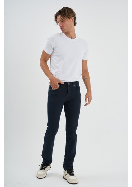 Erkek Regular Fit Rahat Kesim Esnek Likralı Örme Jeans indirimleri