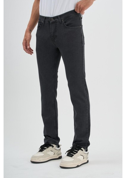 Erkek Regular Fit Rahat Kesim Esnek Likralı Örme Jeans fiyatları