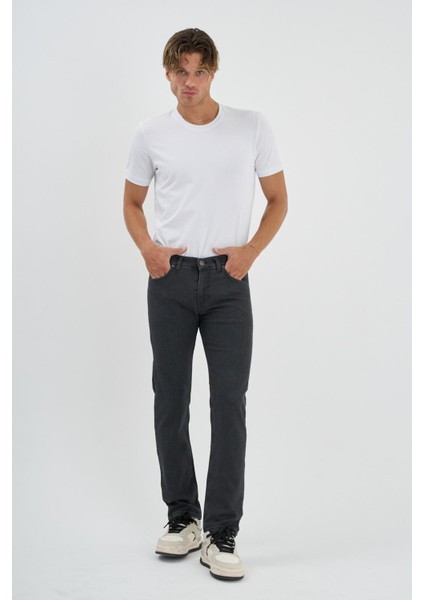 Erkek Regular Fit Rahat Kesim Esnek Likralı Örme Jeans fırsatları