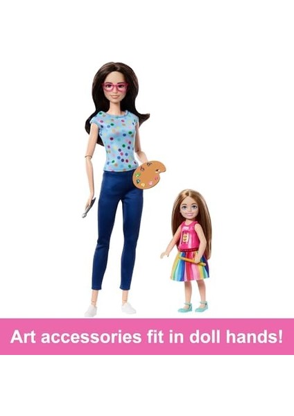 Terapist Bebek, Dönen Emojili Tişört Giymiş Minik Bebek ve Evcil Hayvan, Sanat Temalı Parçalar, Çıkartmalar ve Diğer Aksesuarlar Dahil Sanat Terapisi Oyun Seti, HRG48