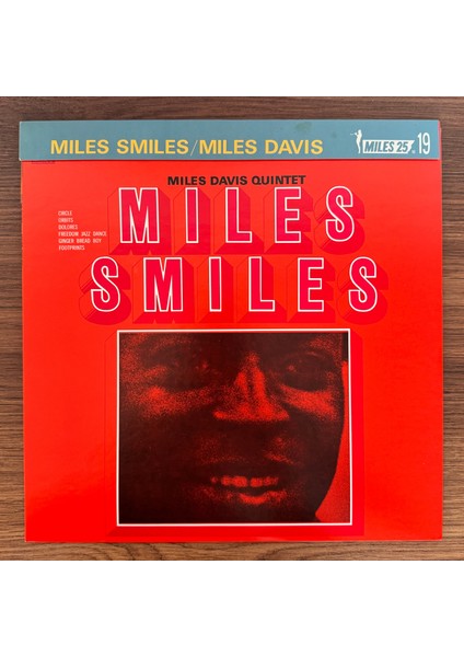 Miles Davis Quintet – Miles Smiles