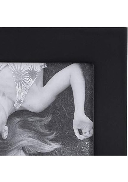 - 951-346 4x6 3-Açılış Kolaj Resim Çerçevesi - Üç Adet 4x6 Resim Gösterir - Siyah modelleri