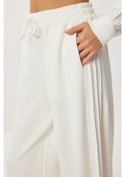 Yumuşak Modal Eşofman Takımı LCR0096 Krem indirimleri