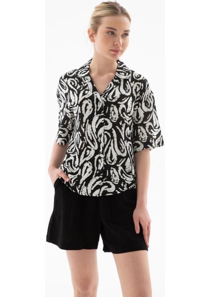 Desenli Kısa Kollu Siyah Kadın Gömlek 0240-2Y5 fırsatları
