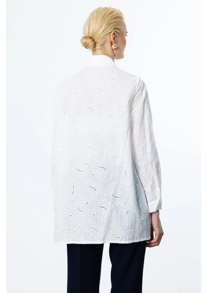 Işlemeli Uzun Kollu Beyaz Kadın Gömlek 52359-2Y5 modelleri