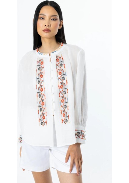 Önü Şerit Nakışlı Ekru Keten Bluz 3930-2Y5 modelleri