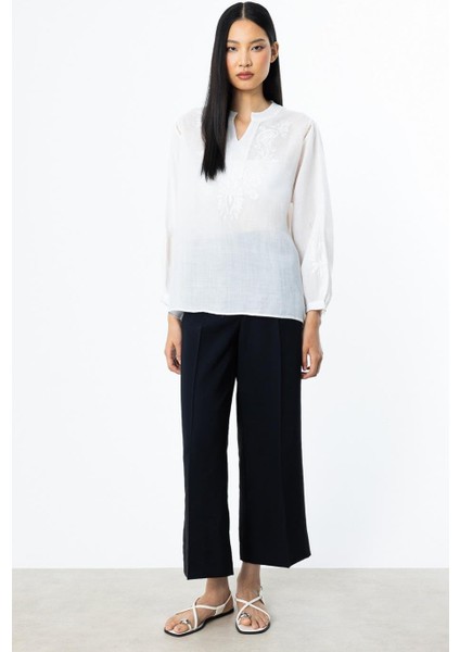 Işlemeli Ekru Keten Kadın Bluz 3924-2Y5 modelleri