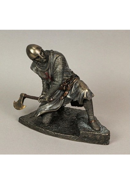 Veronese Design Tapınak Diz Çökmüş Savaşcı