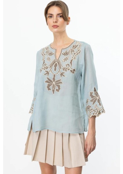 Önü Işlemeli Keten Mavi Kadın Bluz 3934-2Y5