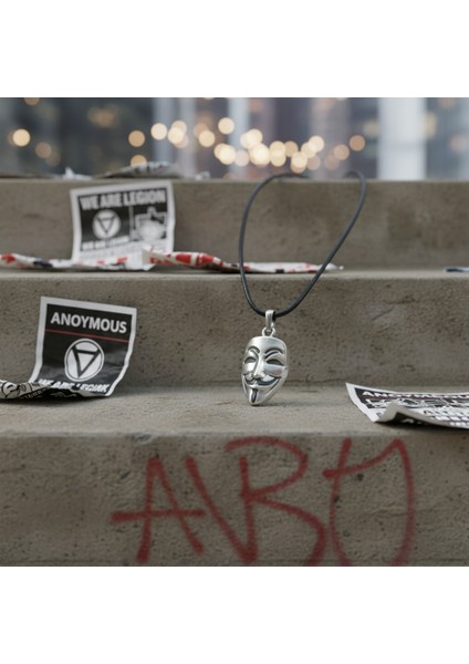 Direniş V For Vendetta Gümüş Kaplama Deri İp Kolye fırsatları