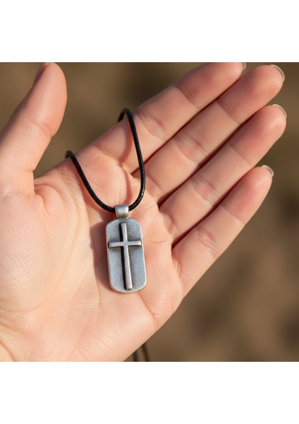 Haç Künye Gümüş Kaplama Deri İp Kolye fırsatları