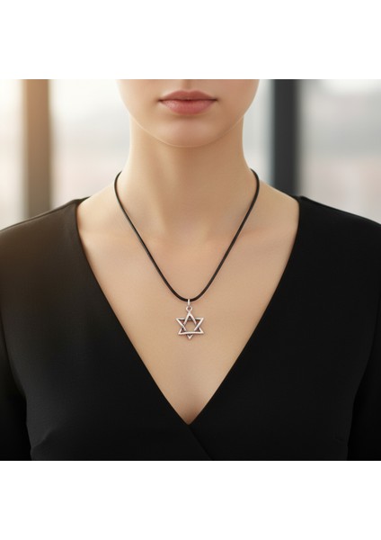 Minimal Pentagram Gümüş Kaplama Deri İp Kolye
