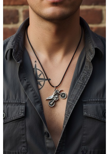 Cross Motor Gümüş Kaplama Deri İp Kolye