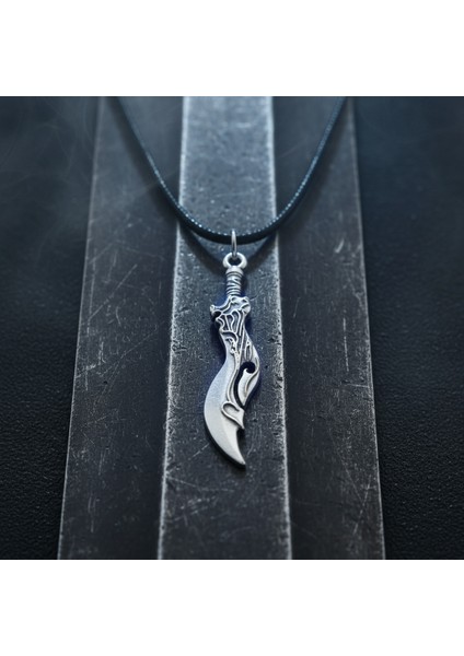 Lol Savaş Kılıcı Gümüş Kaplama Deri İp Kolye