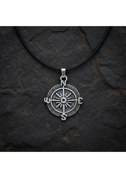 Pusula Gümüş Kaplama Deri Ip Kolye fırsatları