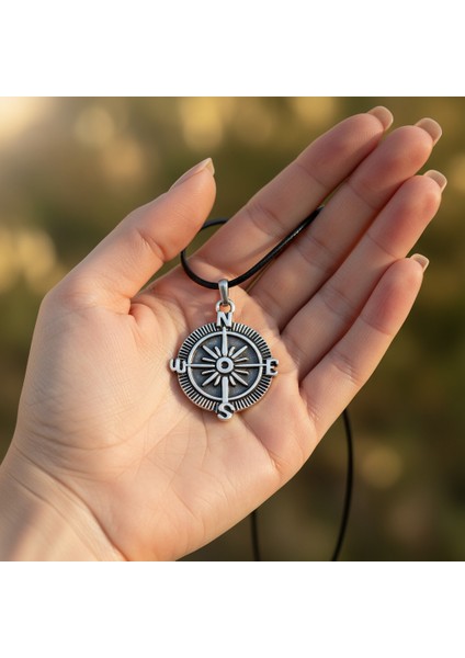 Pusula Gümüş Kaplama Deri Ip Kolye indirimleri