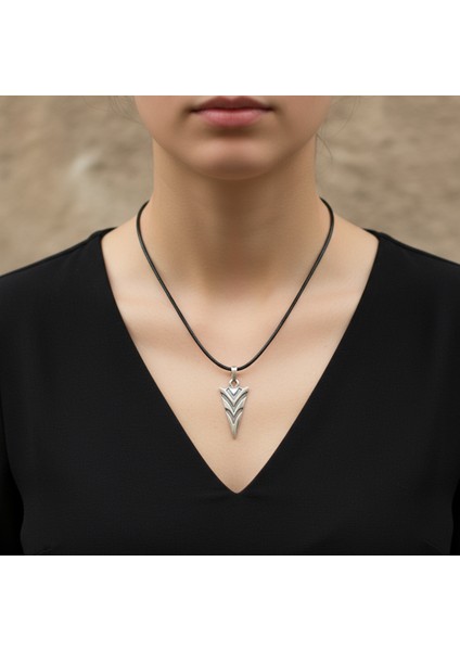 Mayalar Ok Ucu Gümüş Kaplama Deri Ip Kolye modelleri