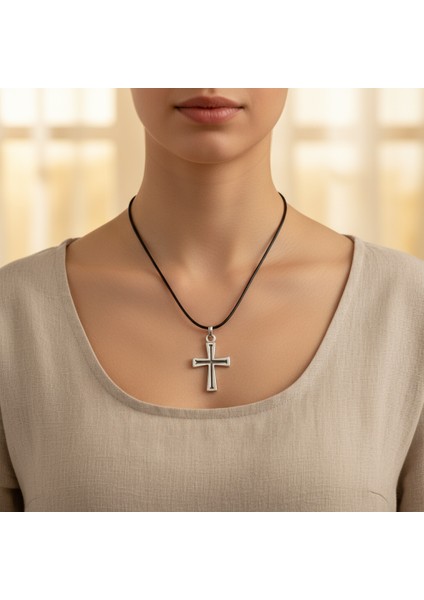 Haç Gümüş Kaplama Deri İp Kolye