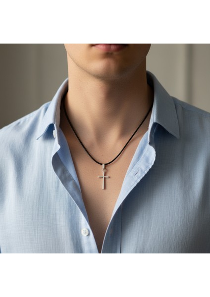 Mini Haç Gümüş Kaplama Deri İp Kolye