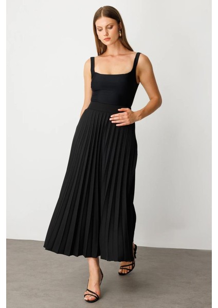 Piliseli Maxi Boy Siyah Kadın Etek 1070-2Y5 fiyatları