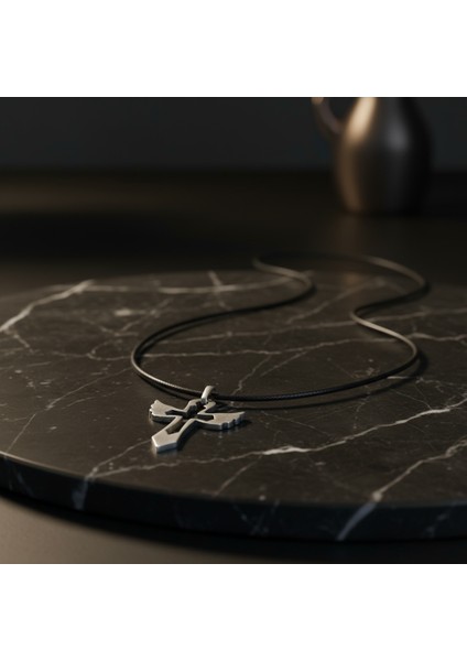 Kanatlı Haç Gümüş Kaplama Deri Ip Kolye fırsatları