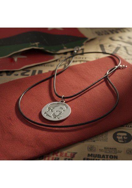 Che Guevara Madalyon Gümüş Kaplama Deri Ip Kolye fırsatları