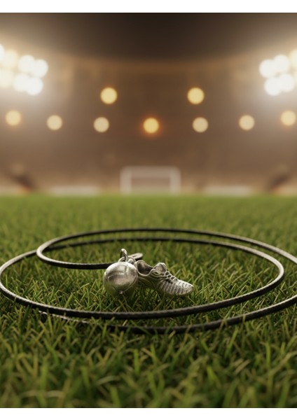 Futbol - Krampon - Top Gümüş Kaplama Deri İp Kolye fırsatları