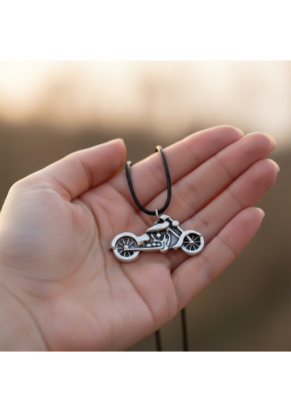 Chopper Motor Gümüş Kaplama Deri İp Kolye fırsatları