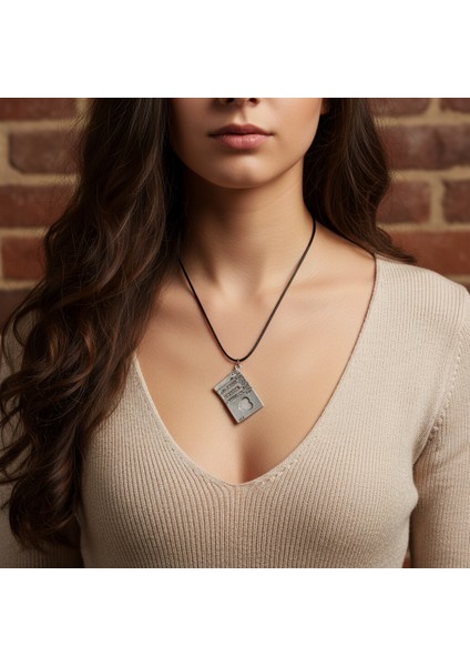 Poker- İskambil Gümüş Kaplama Deri İp Kolye modelleri