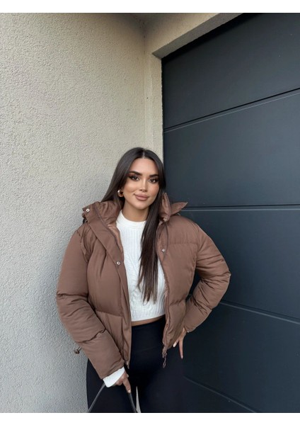 Kapüşonlu Yaka Bağcıklı Micro Şişme Mont Kaban fiyatları