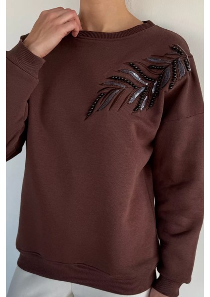 Kadın Bisiklet Yaka Pul Nakışlı Şardonlu Sweatshirt P-00019309 modelleri