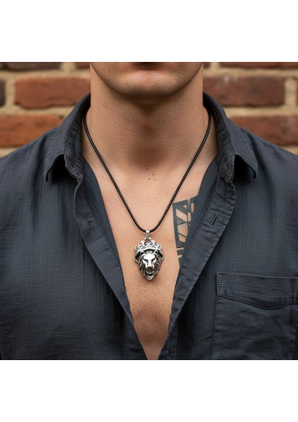 Güç Tılsımı Aslan Kral Gümüş Kaplama Deri İp Kolye
