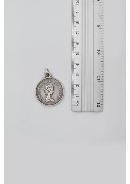 Kraliçe Elizabeth II (Genç Portre) Siyah Deri İp Kolye - Antik Gümüş Kaplama - Kadın Erkek - 60 cm fırsatları