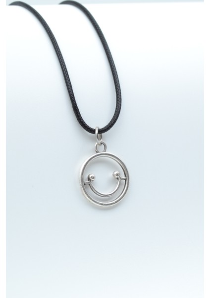 Minimal Gülen Yüz- Smile Gümüş Kaplama Deri İp Kolye