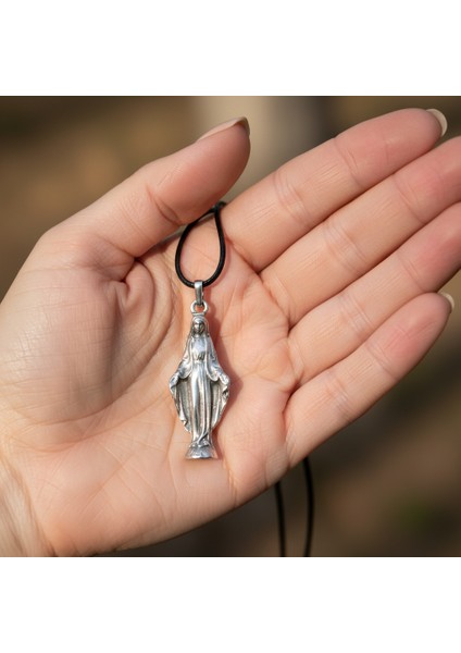 Meryem Ana Gümüş Kaplama Deri İp Kolye fırsatları