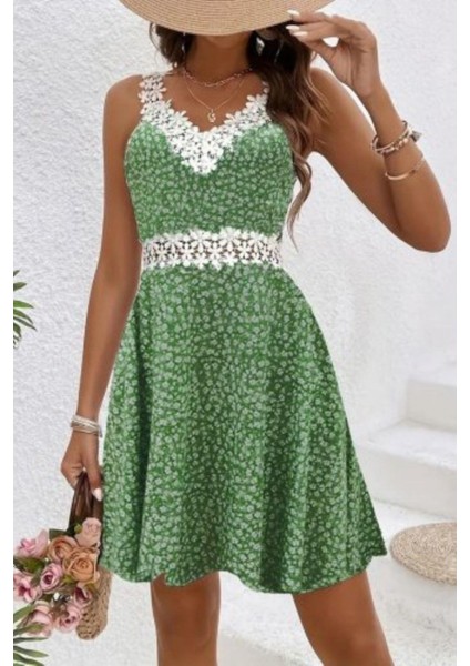 Askılı Çiçek Desenli Dantel Detaylı Elbise - Yeşil fiyatları