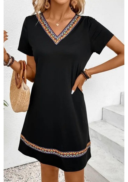 Etnik Desen Şerit Detaylı Viskon Elbise Siyah