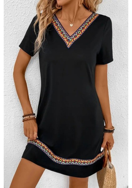 Etnik Desen Şerit Detaylı Viskon Elbise Siyah fiyatları