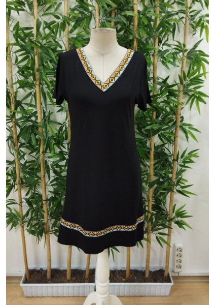 Etnik Desen Şerit Detaylı Viskon Elbise Siyah fırsatları