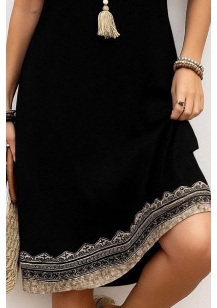 V Yaka Kısa Kollu Etek Ucu Desenli Viskon Elbise - Siyah modelleri