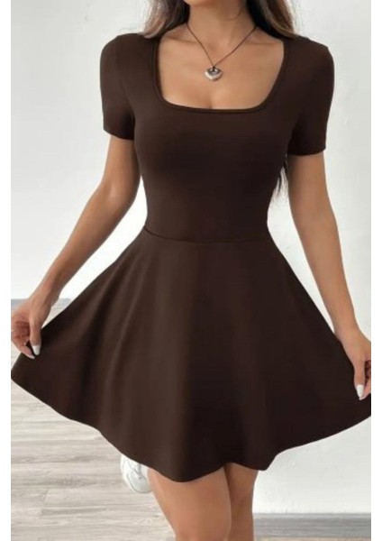 Kare Yaka Şort Detaylı Dalgıç Elbise Kahve