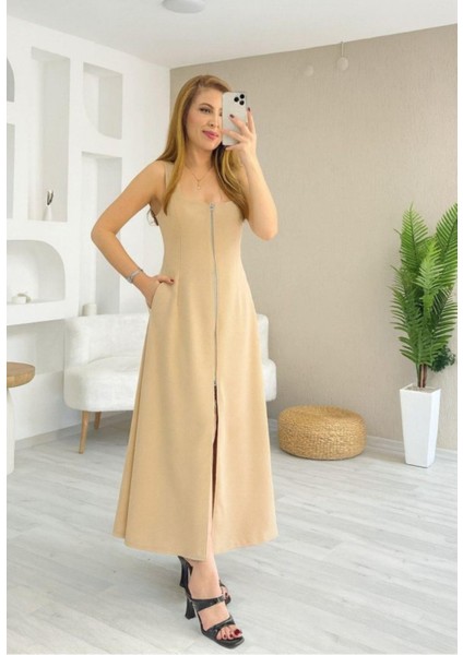 Kare Yaka Önü Fermuarlı Uzun Krep Elbise - Bej