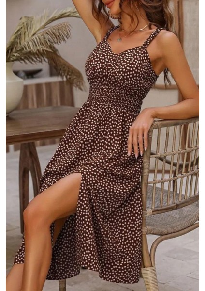 V Yaka Beli Lastikli Yırtmaçlı Süprem Elbise - Kahve