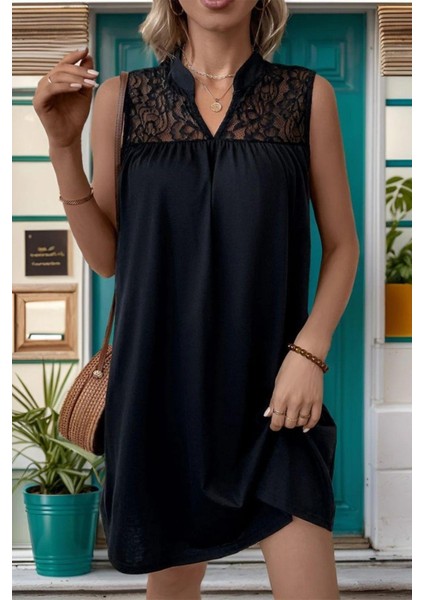 Hakim Yaka Dantel Detaylı Mini Krep Elbise - Siyah