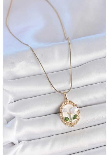 316L Çelik Gold Renk Zincir Beyaz Mineli Incili Çiçek Işlemeli Portre Model Kadın Kolye fiyatları